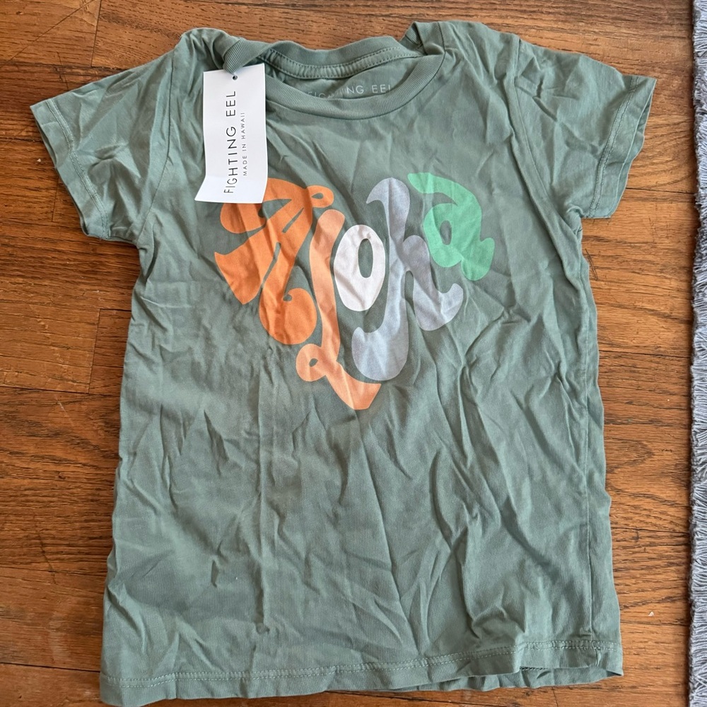 Fighting Eel Mini Tee Sage Aloha Heart Small BNWT